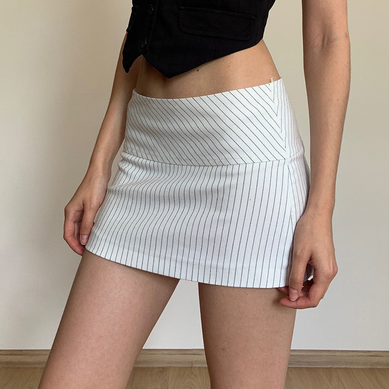 Leg-lengthening Low Waist Short Skirt
