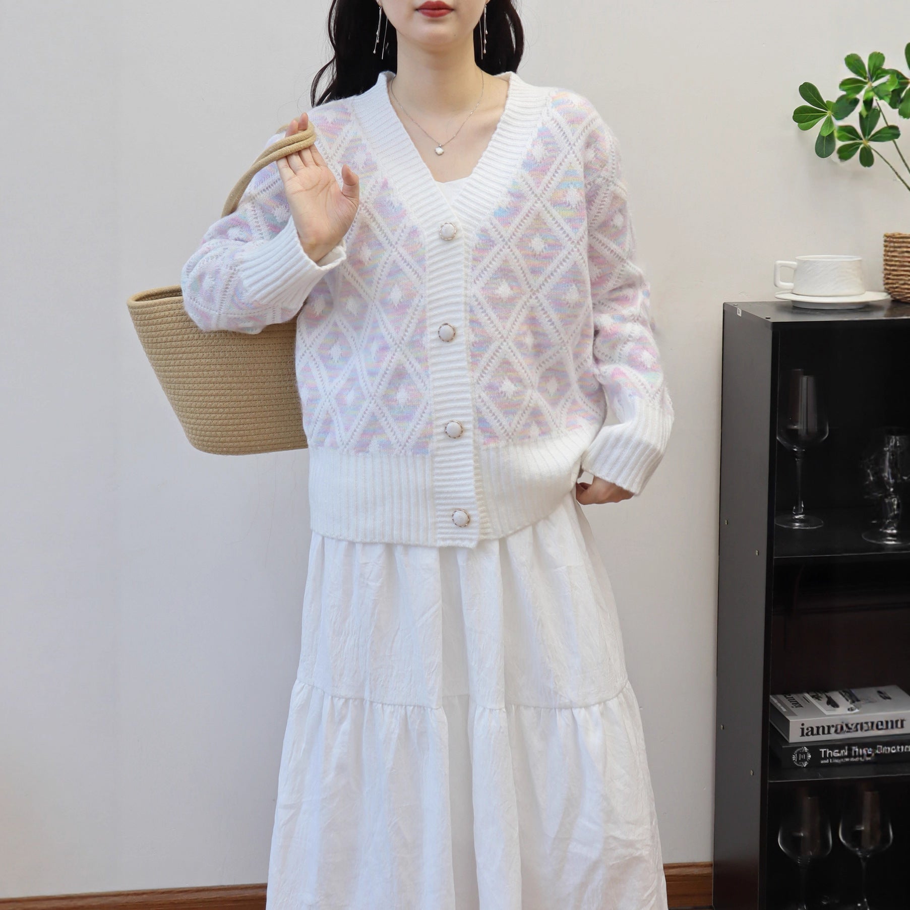 Retro Gentle Style Diamond Knit Cardigan Women Loose V-Neck Versatile Age-Reducing Sweater Jacket