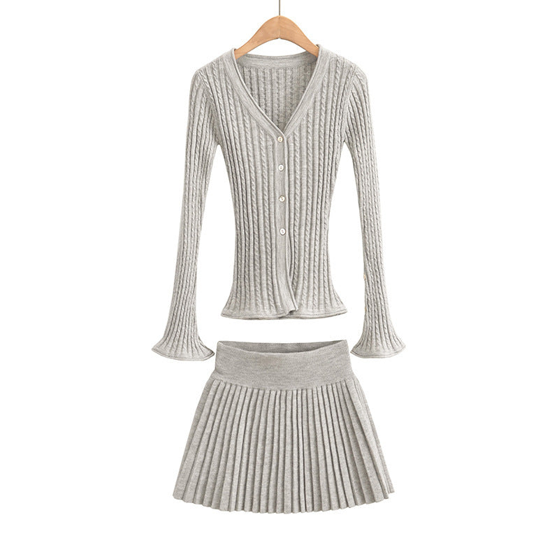 Elastic thread groove V-neck long sleeved knitted cardigan pleated skirt