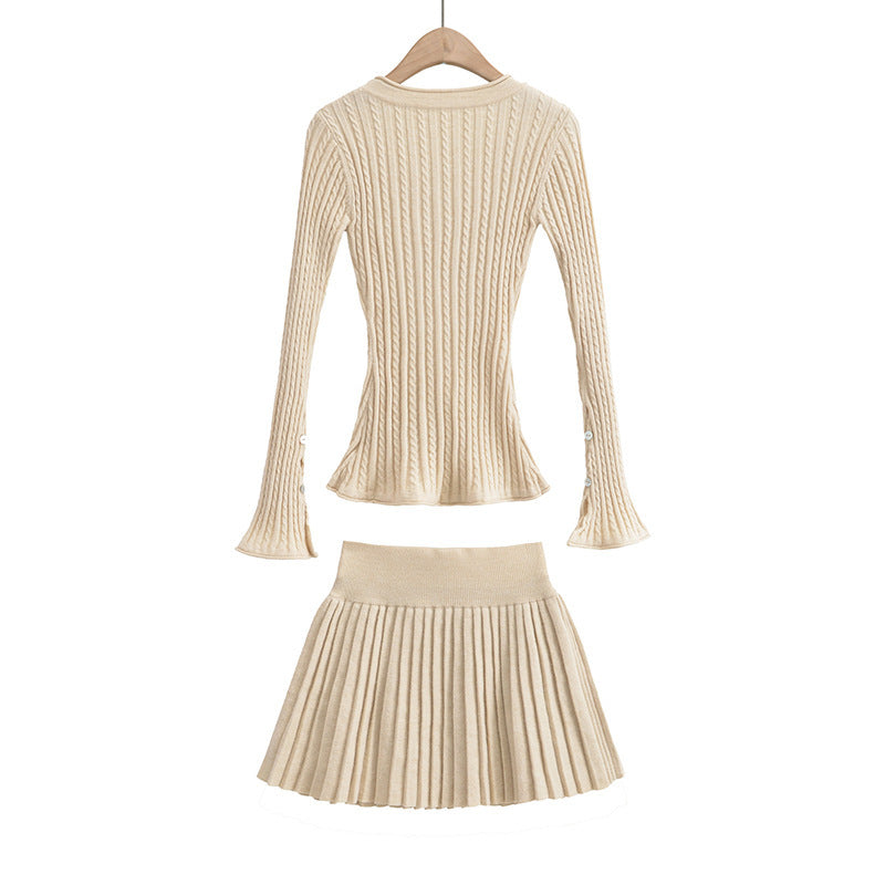 Elastic thread groove V-neck long sleeved knitted cardigan pleated skirt